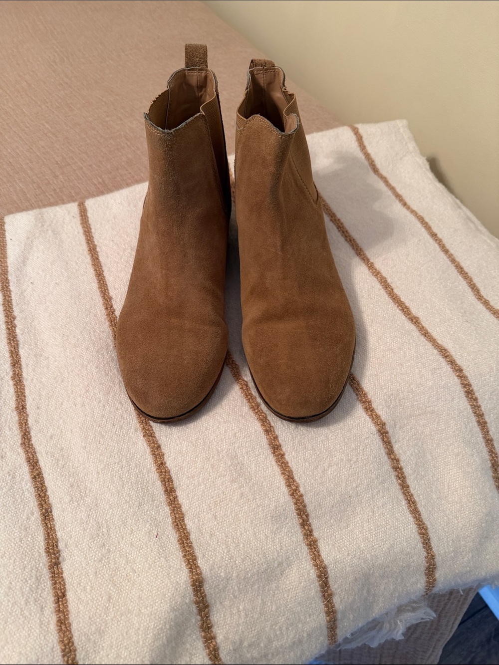 Urban Outfitters Men's Brown Suede Chelsea Ankle Boots
